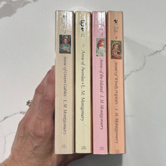 Vintage Anne of Green Gables Book Set 1-4 - Picture 15 of 16